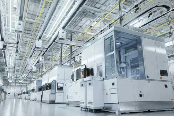半導体製造装置のMRトレーニング